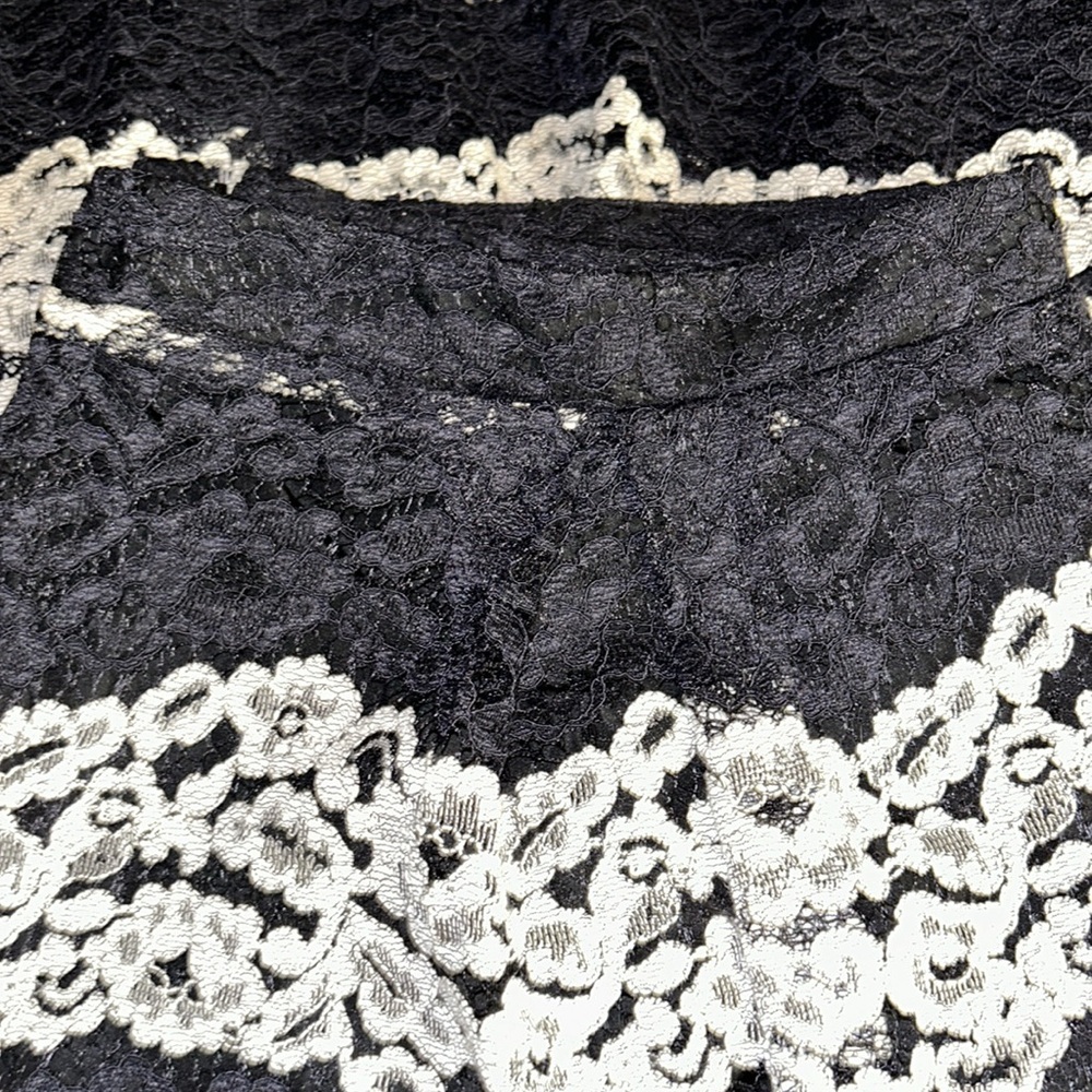 Who What Wear beautiful Black & White floral lace skirt. Size 18 - Picture 3 of 9